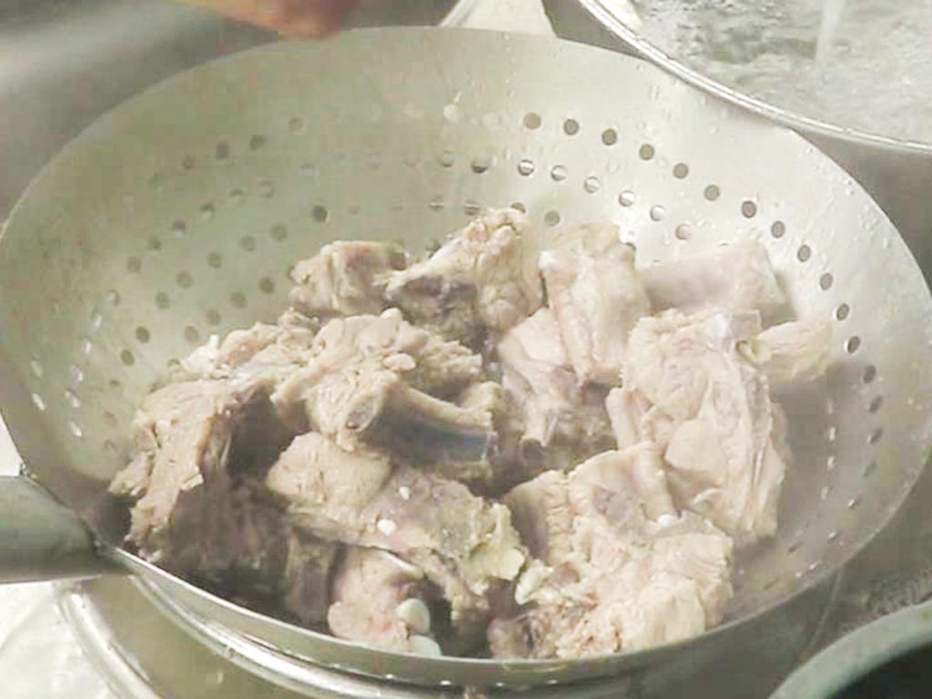 宰杀菜女人吃肉_老年吃肉的理由_